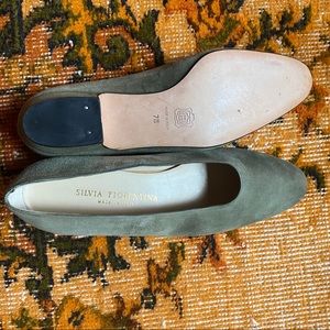 Silvia Fiorentina - Sage Green Suede Low Heel Pump